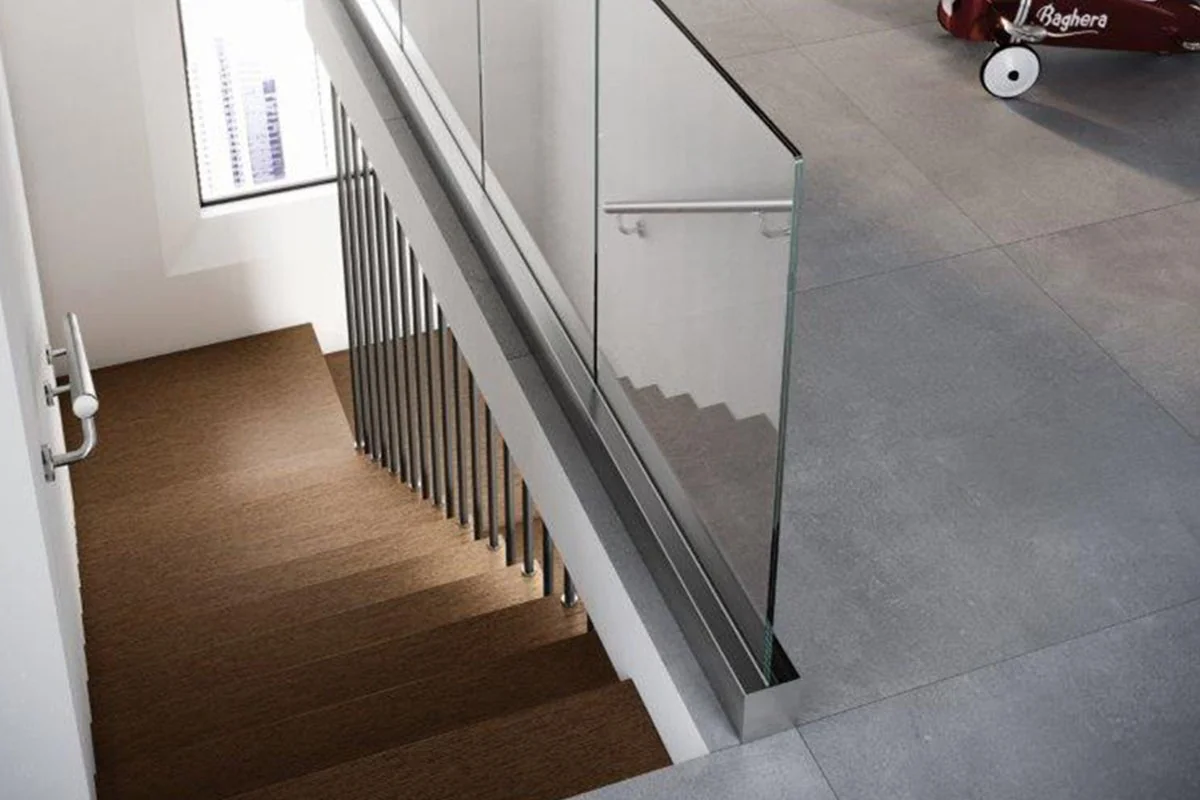 Scala Mobirolo Akura — Griego Porte